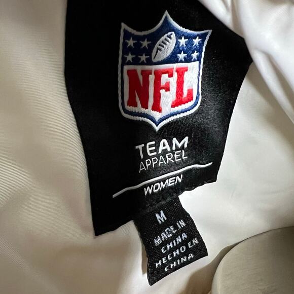 NFL New England Patriots Puffer Jacket Womens Medium Belted Hooded Fleece Parka - Picture 12 of 15